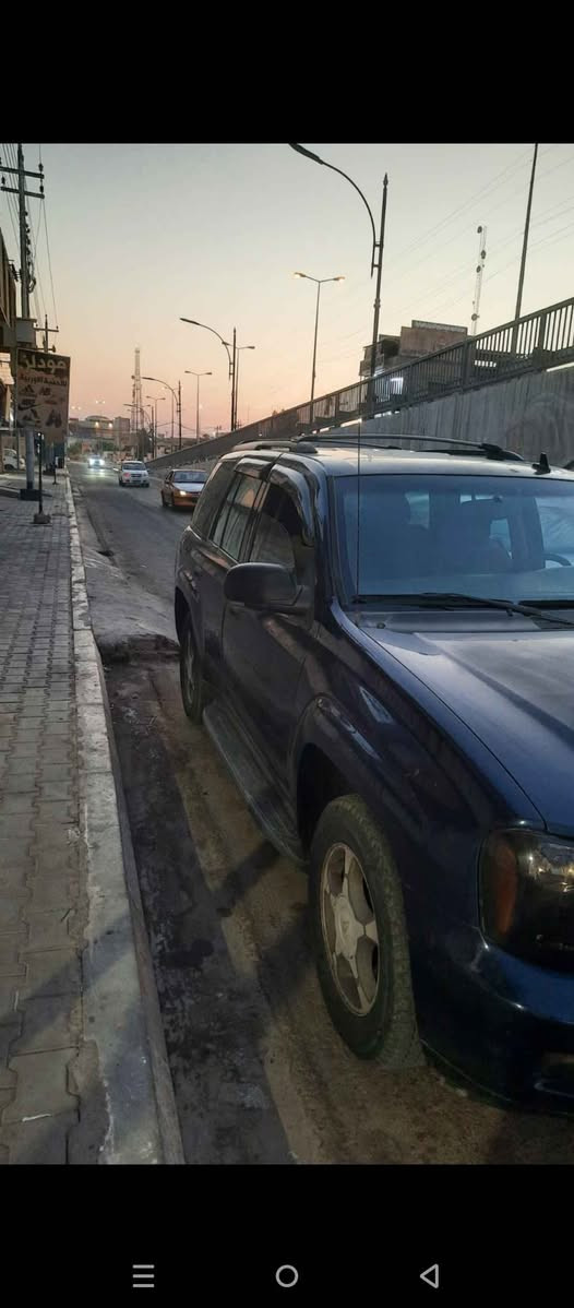 بلايزر موديل 2007 رقم بصره مشروع وطني لون نيلي مكان بصره *********** البصرة, العراق
