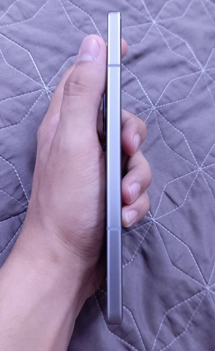 جهاز انفنكس نوت ٥٠ برو | Infinix Note 50 Pro
كامل الملحقات ( شاحنة سلكية 90W ، شاحنة لاسلكية 30W ، كفر اصلي + كفر هدية ، سماعة اصلية + لاصق جلاتين هدية ، كارتونة )
النظافة : جيدة ( خدوش خفيفة مع نقرات قليلة بالشاصي ) 
* كل شيء موضح بالصور .

الذاكرة : 256GB
العشوائية : 8GB + 8GB
السعر : ٢٥٠ الف قفل وبدون احراجات

التواصل عن طريق الماسنجر او عن طريق الهاتف :
*********** ( لا يوجد واتساب )

المكان : بغداد / حي الاعلام

يرجى عدم الاتصال اذا لم تكن جاد بطلب شرائك وشكراً .
