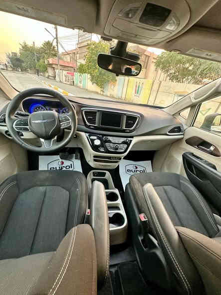 السلام عليكم
كلايسلر فيوجر 
موديل 2023
دخول جديد منفيس بسمي 
حادث بسيط انصبغ بيهه 3 قطع
موصفات معروفه
رادار 
كامره وحساس
كير ماوس ابواب كهرباء جنطه كهرباء
تشغيل عن بعد وابوب السلايت تنفتح بالبصمة 
تبريد منفصل  
بيع او مراوس
السعر المطلوب 215
***********
متوفر واتساب
