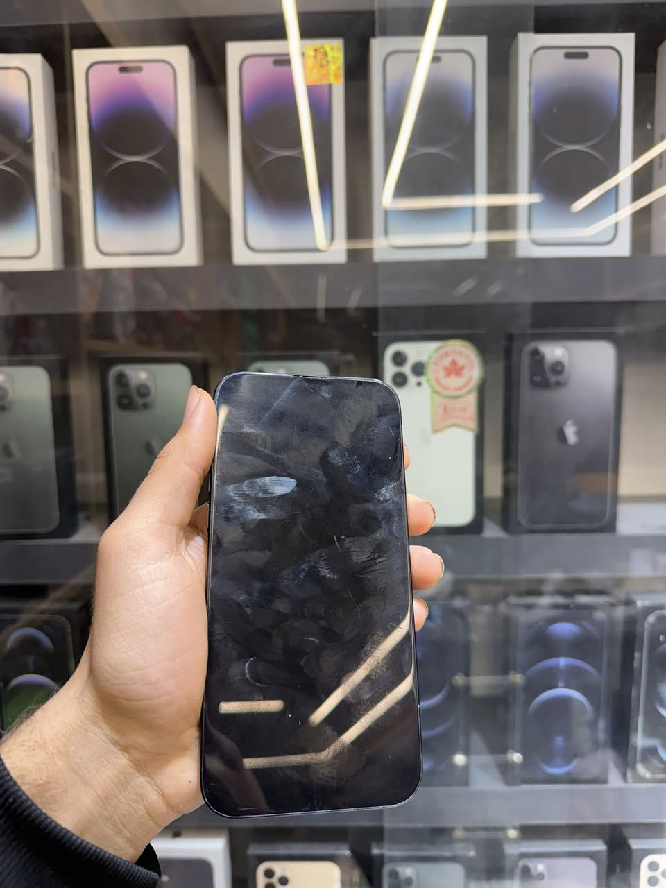 📱 متاح للبيع iPhone 15 Plus

🔹 الذاكرة: 128GB  
🔹 نسخة: شرق أوسط  
🔹 الضمان: ماستر (مكفول رسمي)  
🔹 الحالة: ممتاز جداً – نضافه90/100بي خدوش بسيطه 
🔹 الجهاز مفحوص بالكامل وما داخل صيانة  

📍 الموقع: بابل – الهاشمية (شارع المستشفى )  
📞 الرقم: ***********

🔥 للبيع او مراوس ويا 13ابرو ماكس
