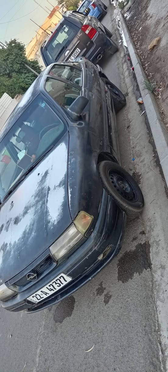 فكتره حجم 16 قايش عريض
رقم اربيل سنوية لي 2029 موديل 93 بسمي بي كوبون بنزين 
على وضع الشركة لا صبغ ولا خياس
38 ورقة بي مجال
*********** لتواصل
