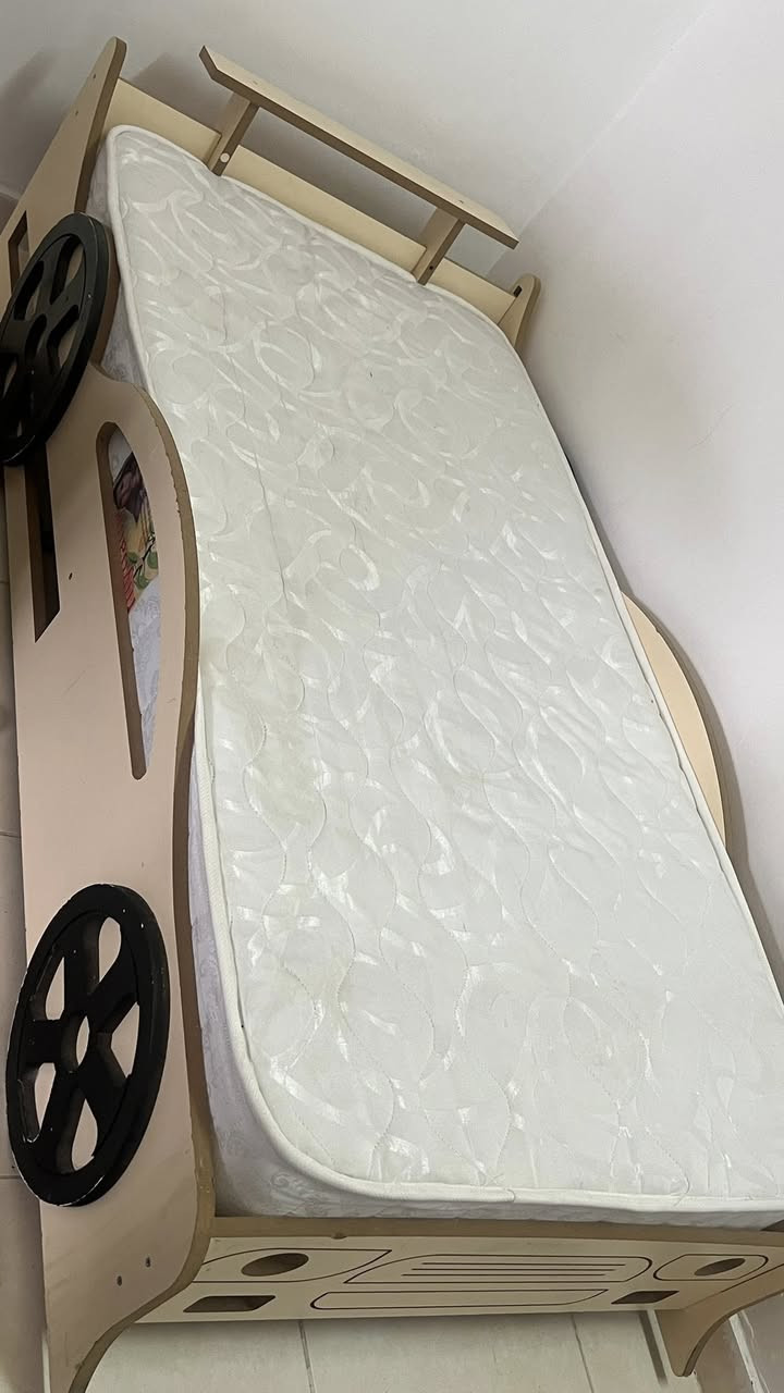 سرير اطفال غير مستعمل مع دوشك من عمر ١-١٢ سنه  ب ٦٠ الف


**إذا كنت صاحب هذا الإعلان وتريد حذفه لأي سبب، رجاءا أرسل رسالة إلى الدعم الفني**