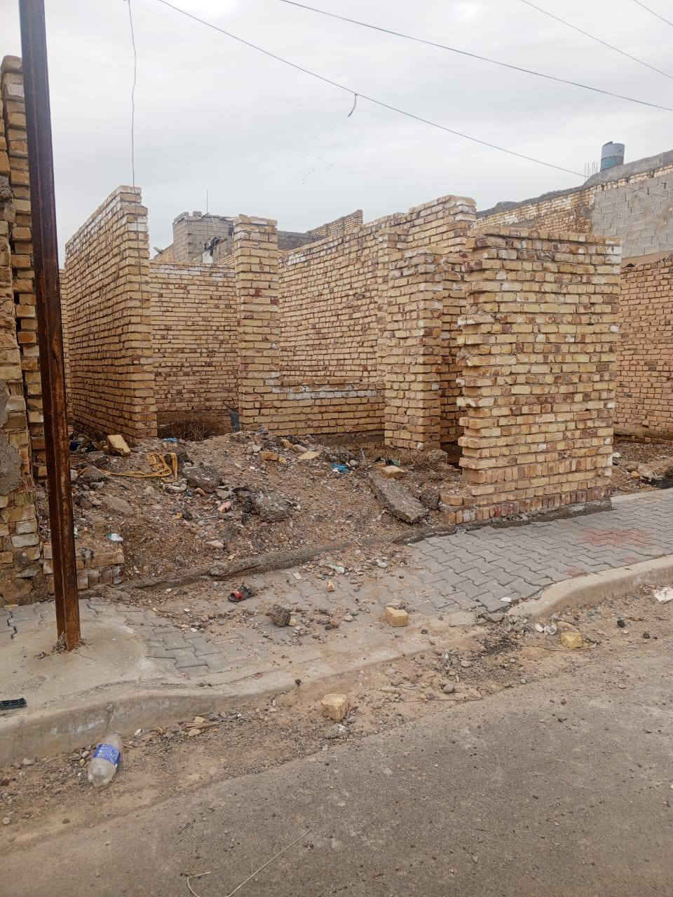 سلام عليكم هيكل 100متر طابوملك
صرف بسمي عنوان بغداد الحسينيه مال راشديه 
مصقط قرب عمارة مصري سعر 30 مليون
***********
