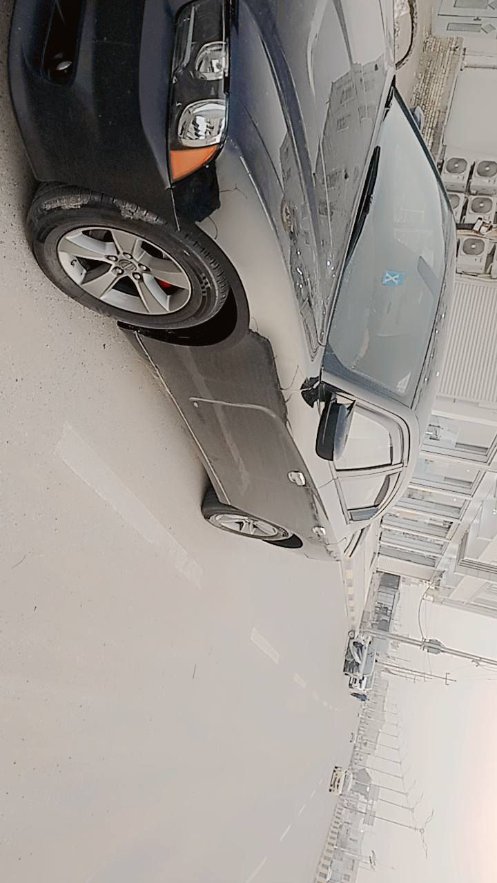 السياره 13 اصل   امريكي جاهزه مكينه وكير جديد وحداديه جديده تخم تاير نضيف كهربائية جاهزه سنويه جديده رقم انكليزي مدور ثاني يوم السياره اي نقص مبيها بيها بارد جاملغ امامي فقط السياره بلاديه بدون صبغ  بلاديه السعر 125 وبيها مجال رقم صاحبها ***********
