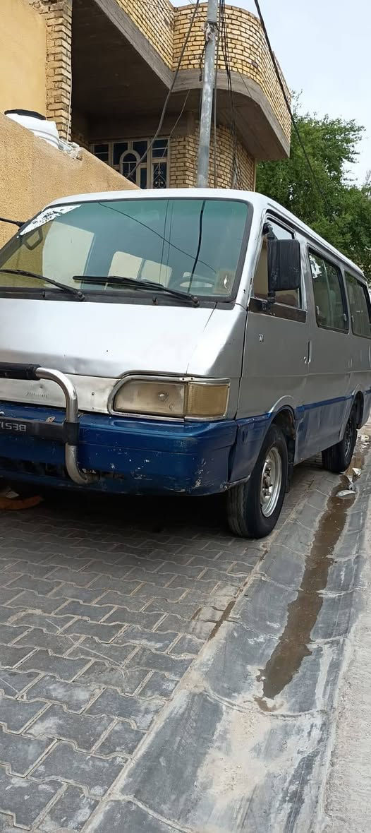 سيارة بسته للبيع شواصي جديدات العنوان الناصرية مدينة الصدر السعر 20 وبيه مجال للشراي الرقم ***********
