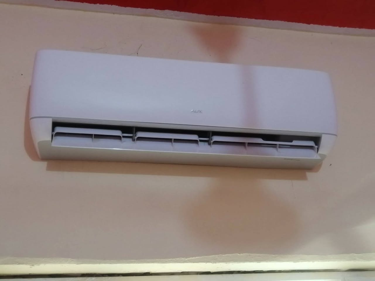 مستعدون لتنصيب وصيانة جميع أنواع السبالت والمكيفات وشحن غاز الفريوجيت 410وR22و134للاتصال على الرقم التالي ***********
