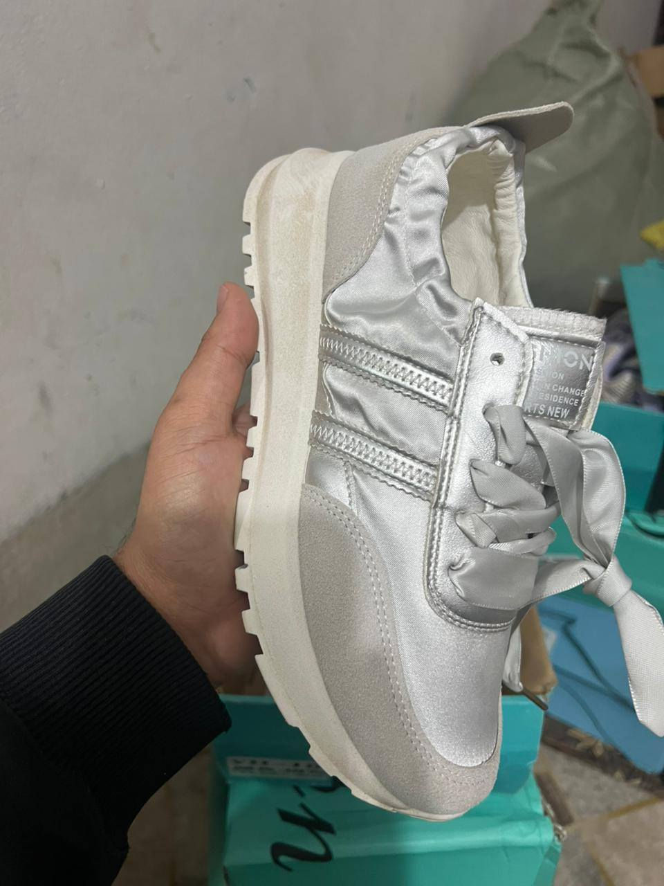 احذية بناتي ولادي اطفال على 5 الاف فقط بسعر الجملة التوصيل داخل الرحمة مجانآ ***********
