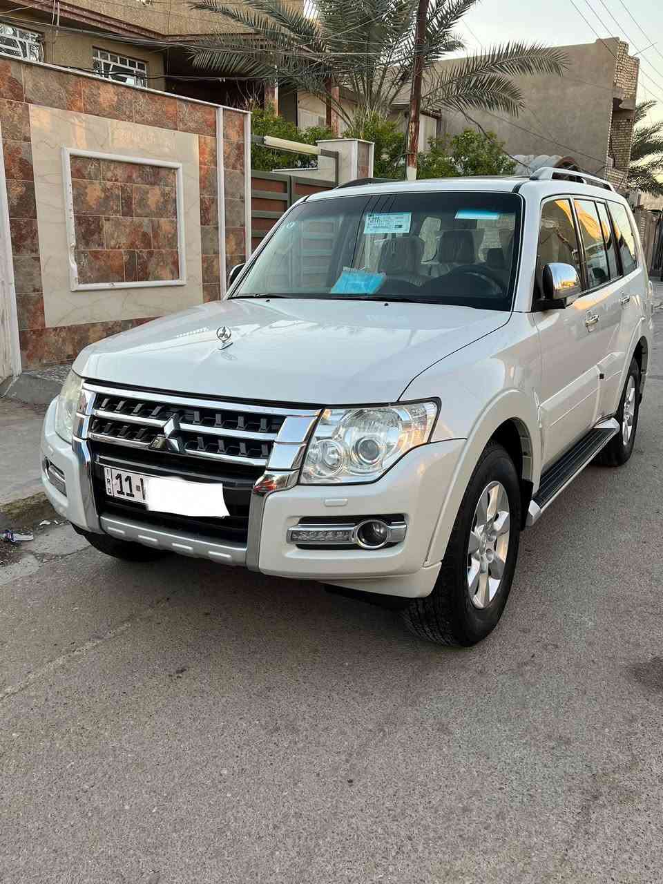 السلام عليكم
باجيرو حبتور 2015 صدفي بوضع الشركه جديده بمعنه الكلمه 
مكفوله كفاله من الصبغ والبارد والشخوط لوك سياره جديد
شرط حته البلاستك مابي صبغ كفاله ماشيه 63 حقيقي وعل فحص  مكينه بوضع الشركه كير بوضع الشركه برغي مامفتوح بيهه صدر امامي وخلفي جديد شرط تراي زيرو طسه معالجه 
سيرفس كامل مسويله ادامامه تخم تاير برجستون مروحه إضافيه تبريد شرط ثلج سياره جاهزه عله آخر حبايه كتلوكات شركه بعدهن بيهه حته سويج لاه بعده مامستعمل سبير بعده مانزل بعدهه جديده كلش سياره وعل ايد وحده لوك مواصفات 
فتحه طكيتن 
كشنات جلد
دبل كشن كهرباء 2
سستم ايرياك
زراك لايت
مري شفط
كامره خلفي
وحساس خلفي
ثلاجه بل جكمجه 
7راكب 
لايت زنون 
بكلايت ضبابي
سستم دمامات الحبتور 
دبل تحكم ستيرن 3
داخل صاح 
فوريل 4x4
محرك 6سلندر 3500
كير 5نمر 
خمس ويل كب
بيبان جلد
مري عاكست الضوء
سياره فول الفول الحبتوره رقم بغداد دولي جديد هزه وسنويه جديده بسمي اتصال *********** مكاني بغداد
