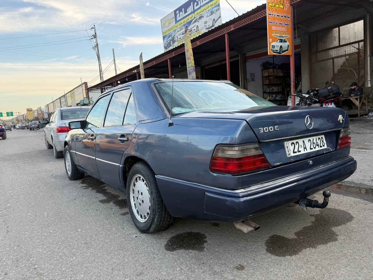 مارسيدس 300 موديل 90 محرك بطه  كيرمحرك بشرط صدر امامي خلفي جديد سنه ويه جديد لحد 29 بيهه دفتربنزين جاملغ خلفي امبدل قبغ سعر60 بيهه مجال قليل رقم *********** عنوان كركوك كركوك, العراق
