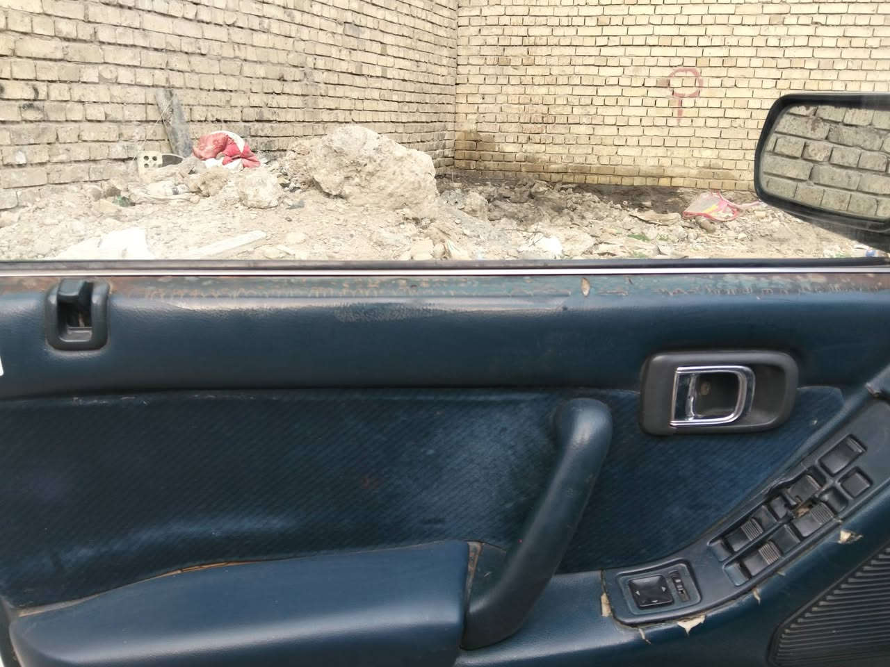 السلام عليكم للبيع سيدان موديل 90يسرى بلاد مكفولة من الصبغ محرك كير ونجي باتري جديد رقم بغداد ارضية جلد تدفئة تبريد شغال صدر جيد تايرات جيدة كهربائيات جيدة مكاني بغداد 
*********** وااتساب سيم كارت
