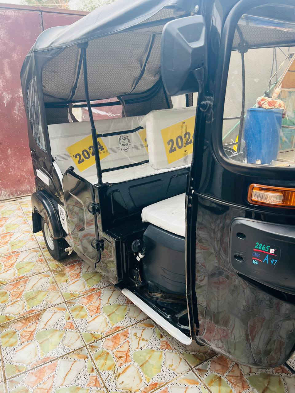 سلام عليكم  تك تك ليبيع موديل 23شهر 11يعني 24 تك تك كفاله عامه رقم نكليزي تكتك جانت بل حجز كربلاء صاله 5تشهر من مطلع من الحجز تك تك كلش حلو مال جناي
جادر جديد تخم تاير جيديد   هاذه رقمي *********** لحد رسنلي 
مكاني الناصريه قضاء الفجر  السعر 9600اوبيه مجال قليل
