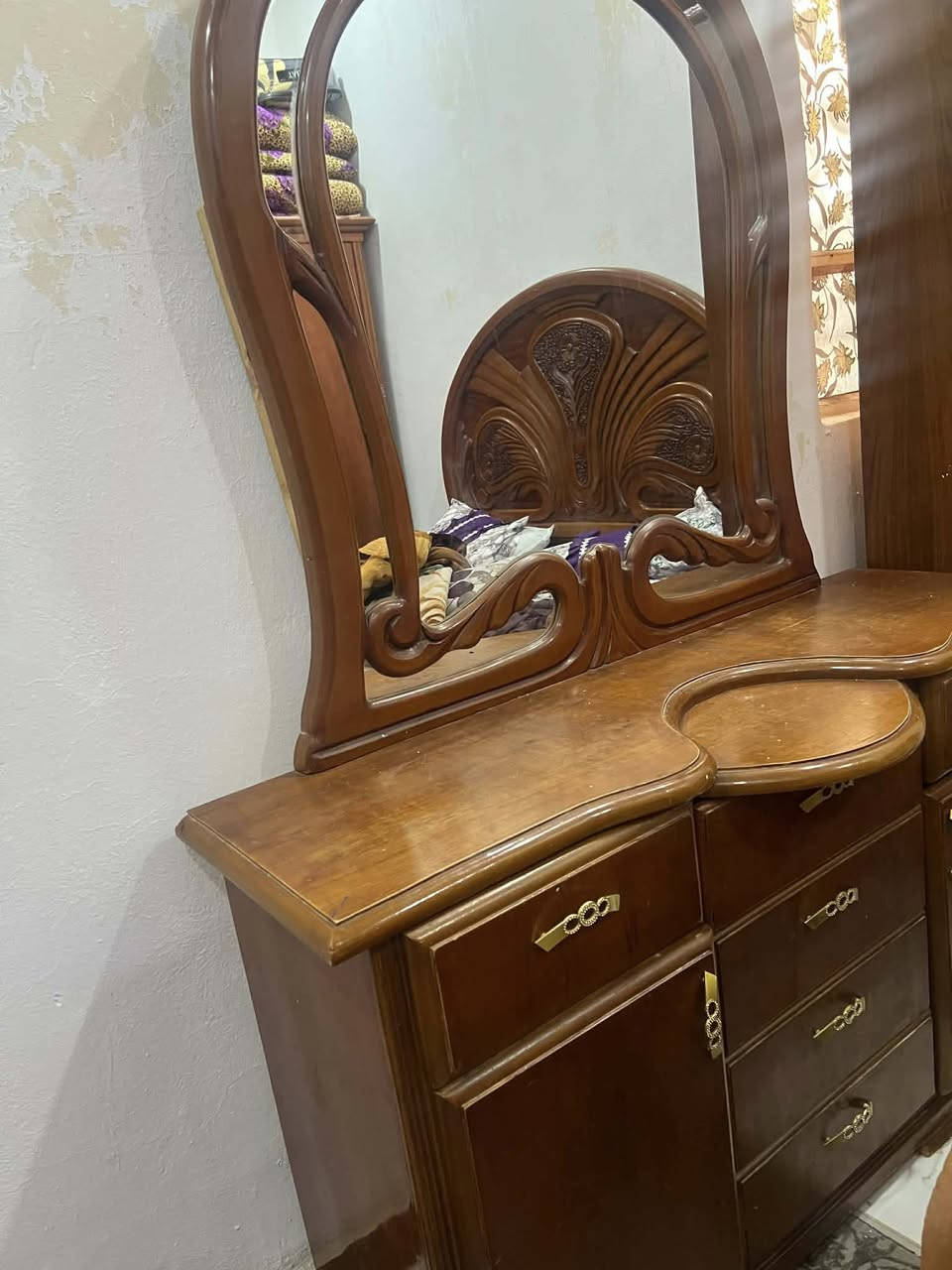 زاوية وميز تواليت للبيع اريدهن ب١٠٠مع مجال


**إذا كنت صاحب هذا الإعلان وتريد حذفه لأي سبب، رجاءا أرسل رسالة إلى الدعم الفني**