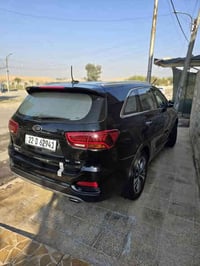 سورنتو ٢٠٢٠ • اسود ملكي • مشي قليل