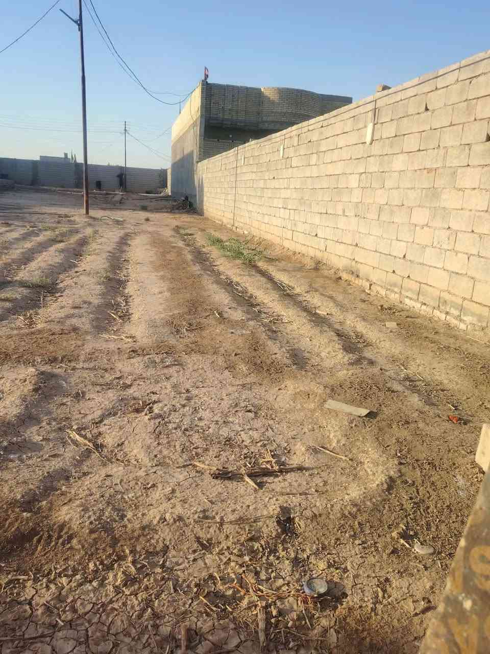 سلام عليكم للبيع قطعه ارض مساحه 700 متر
طول 70 عرض 10
 جنس الارض ملك صرف المكان الشاعوره قرب

محلات جبار 

***********

السعر 75
