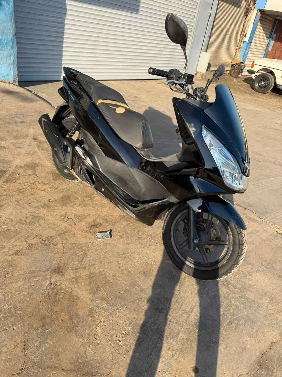 سلام عليكم PCX دراجة نضيفة 
مكينه كفالة مكاني بغداد شارع الكفاح 

‭***********‬
