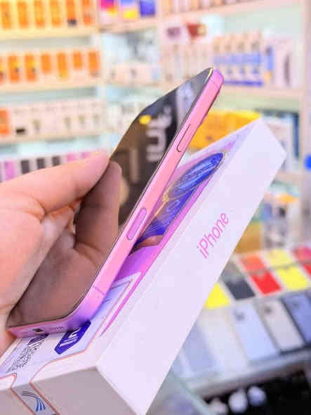 ايفون 16بلاس ذاكره 128بطاريه 100‎%‎مشحون 75مره جهاز بمعنه كلامه نضيف هوه جديد سوه عربي شرق اوسط اصلي لا مفتوح ولا مصلح ملحقات كامله ضمان وكاله داخل ضمان وكاله 
سعر 950الف قفله من الاخير 
بغداد البياع شارع عشرين مكتب ماستر للمبايل 
***********
