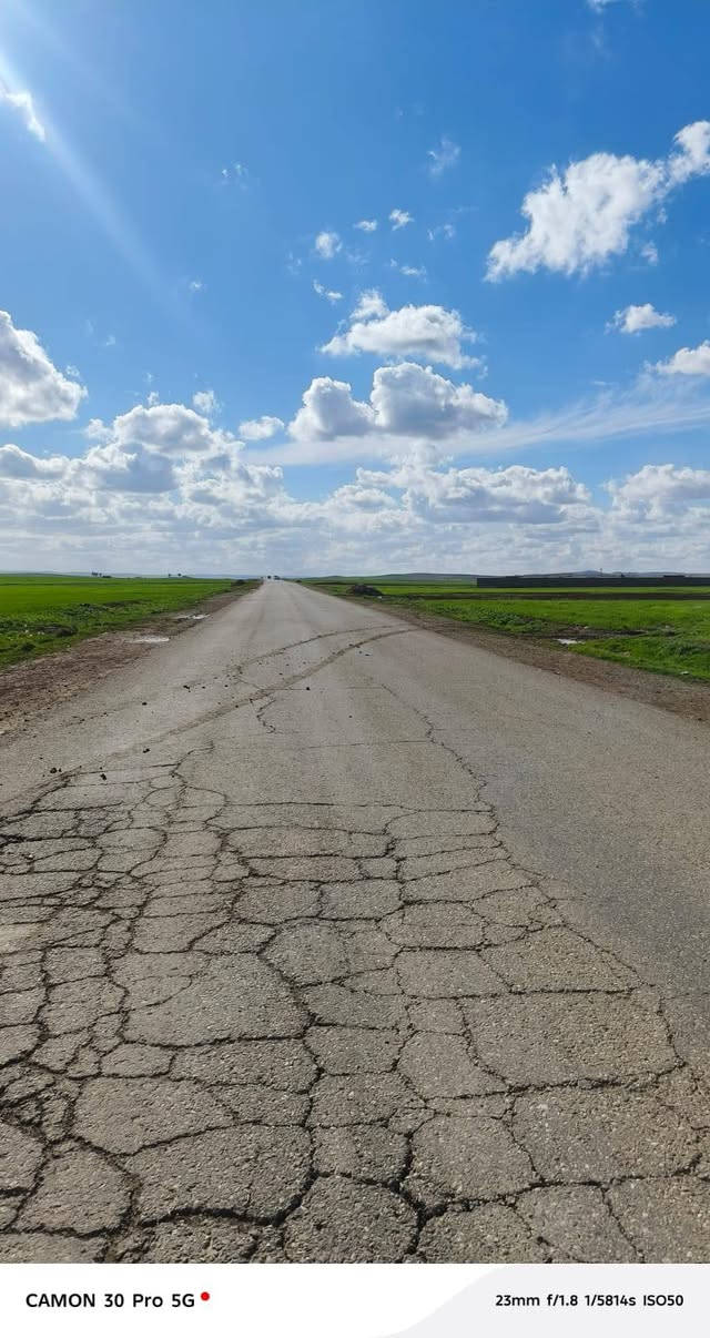 يوجد أرض علا طريق منشأجابر مساحه 3 دوانم سند 25 حق تصرف  الاستفسار علا واتساب ***********
