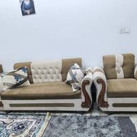 تخم عشر مقاعد بي ضرر بسيط السعر ١٠٠ ألف قفلة العنوان بغداد الحرية شارع...