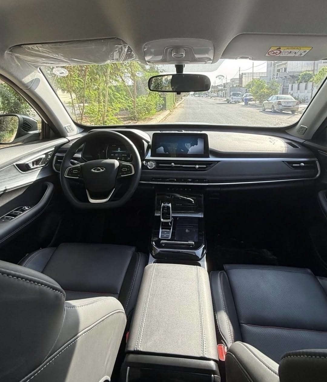 من رخصة الادمن …شيري تيكو ٧ برو 2024
سقف اسود بلادي 
بصمة 
حساسات خلفي 
كاميرا 
دخول ذكي 
تشغيل عن بعد 
لايتات led 
محرك 1.5 تك تيربو 
ومعروفة مواصفاتها الباقية …

ماشية 11 الف كيلو متر بحالة جداً ممتازه 

السيارة كفالة عامه من الدعاميه للدعاميه 
كير مكينة كهربائيات مكفول 
شرط التحويل
 
مكانها كركوك سعر $155 وبيها مجال جداً بسيط 
للاستفسار ***********
