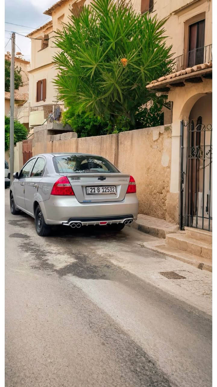 ئەفیۆ ٢٠٠٩ بۆ فروۆشتن 
یەک پارچە و دۆسیەکەیی بۆیاخە ٢٥٠ مەسرەفی نییە 
ناو رەش کامل جوانکاریی بۆ کراوە بە زەمانی فەحس و سۆنەر 
بۆ پەیوەندی/*********** السليمانية, العراق
