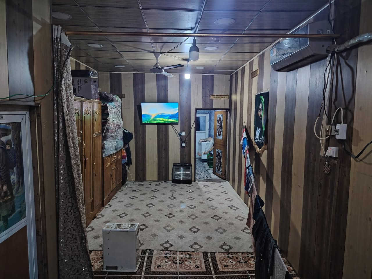 السلام عليكم بيت بالجاير للبيع سند ٢٥ إقرار محكمه مساحته ٥٠ متر متكون من صاله وصحيات ومطبخ وترك وفوك غرفه وصحيات للاستفسار *********** وتساب
