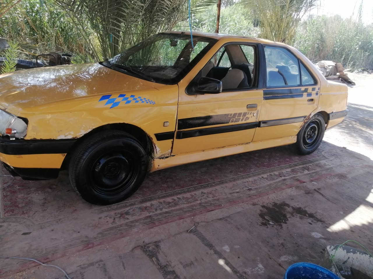 سلام عليكم اخوان بيجو GLX 405للبيع 2010 رقم نجف مكينه بيه بدايه رنكات دخان قليل جاهزه مال واحد عله باب الله ابيع راعي فقط ماعرف شكد عليه هيئه ولا غرامات سنويه صاقطه بل 19 السعر 15 ورقه وبيه مجال بصيط حك الجيه للستفسار اكثر الاتصال عله الرقم التالي ***********

