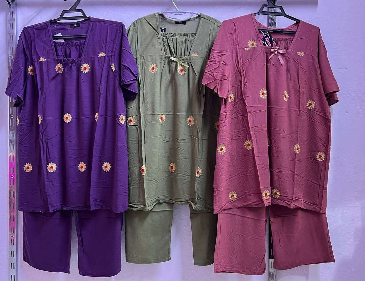 #تراك_نسائي
بأسب الاسعارررررر🔥
يتوفر في أزياء غيمة 
@إشارة


**إذا كنت صاحب هذا الإعلان وتريد حذفه لأي سبب، رجاءا أرسل رسالة إلى الدعم الفني**