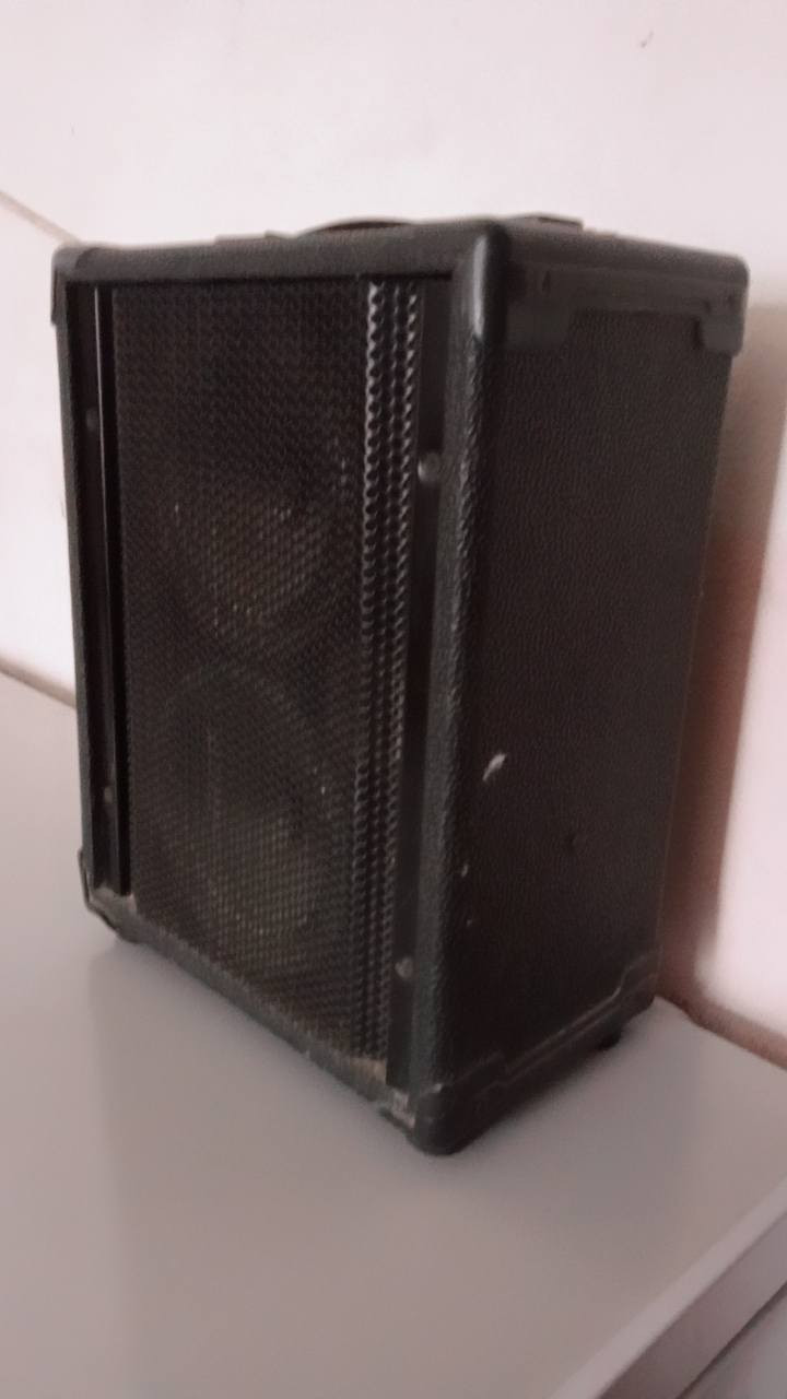 سلام عليكم  سماعة البيع علشحن بس الباتري هابط شقالة سعر 100وبيهة مجال


**إذا كنت صاحب هذا الإعلان وتريد حذفه لأي سبب، رجاءا أرسل رسالة إلى الدعم الفني**