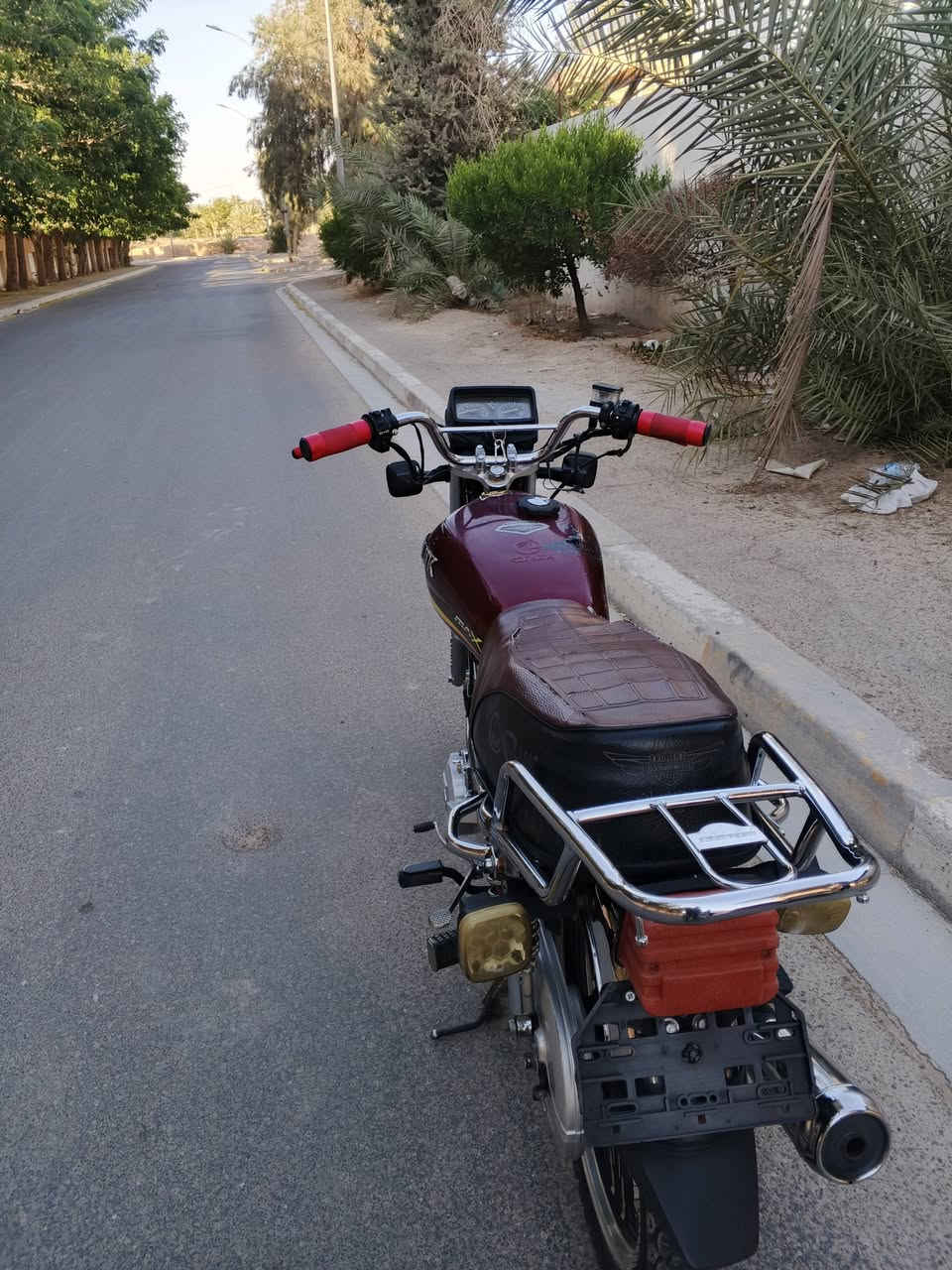 علئ بركت الله///سلام وعليكم سونك للبيع موديل 23 بلادي مكينه بلاديه مناقصهه سعر 650 وبي مجال  شي اتصله علئ***********
