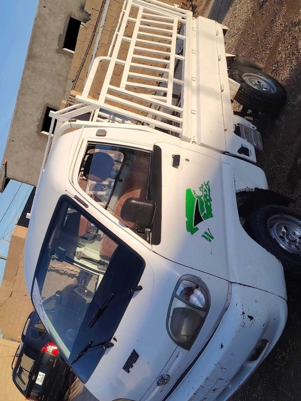 اعيد النشر سلام عليكم للبيع عموشه فاو موديل 2006لا صبغ ولا ضربه  اوراق كامله الاصليه كير ومحرك واكسن كفاله صدر جديد تخم تاير جديد كهربائية كامله لا صرف ولا تبخير السياره جاهزه ما ناقصه شي اشغل وتمشي وصلت 16 ورقه وما بعت العنده زود يتفضل العنوان الانبار القائم 
***********
