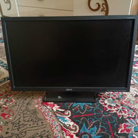 شاشة LCD • ايسر • للبيع
