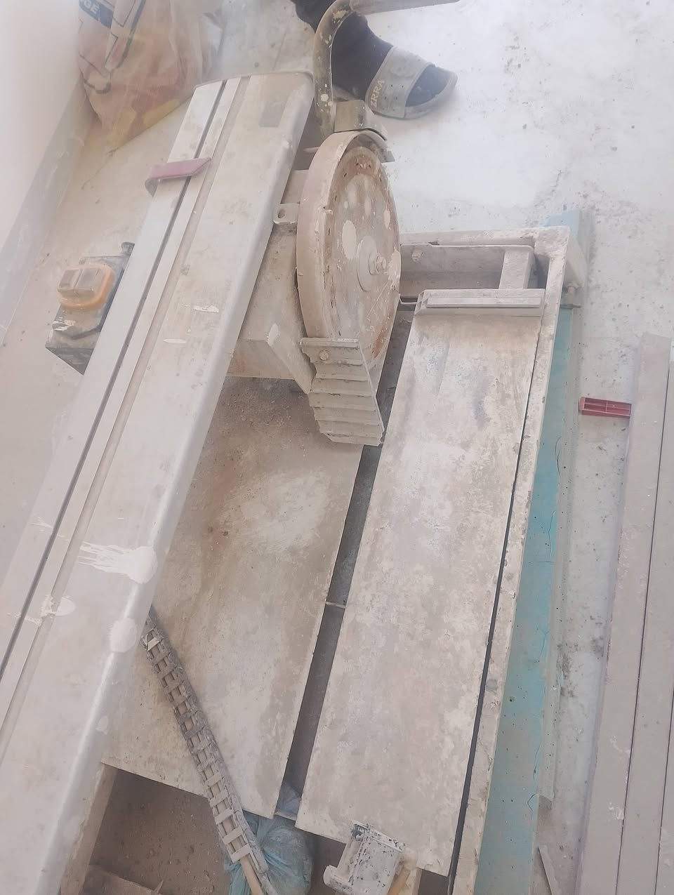 قاطعه بورسلين مرمر نضيفه شغاله كامله قرص ماطور ماء ميز حديد كامله سعر 300بيهة مجال


**إذا كنت صاحب هذا الإعلان وتريد حذفه لأي سبب، رجاءا أرسل رسالة إلى الدعم الفني**