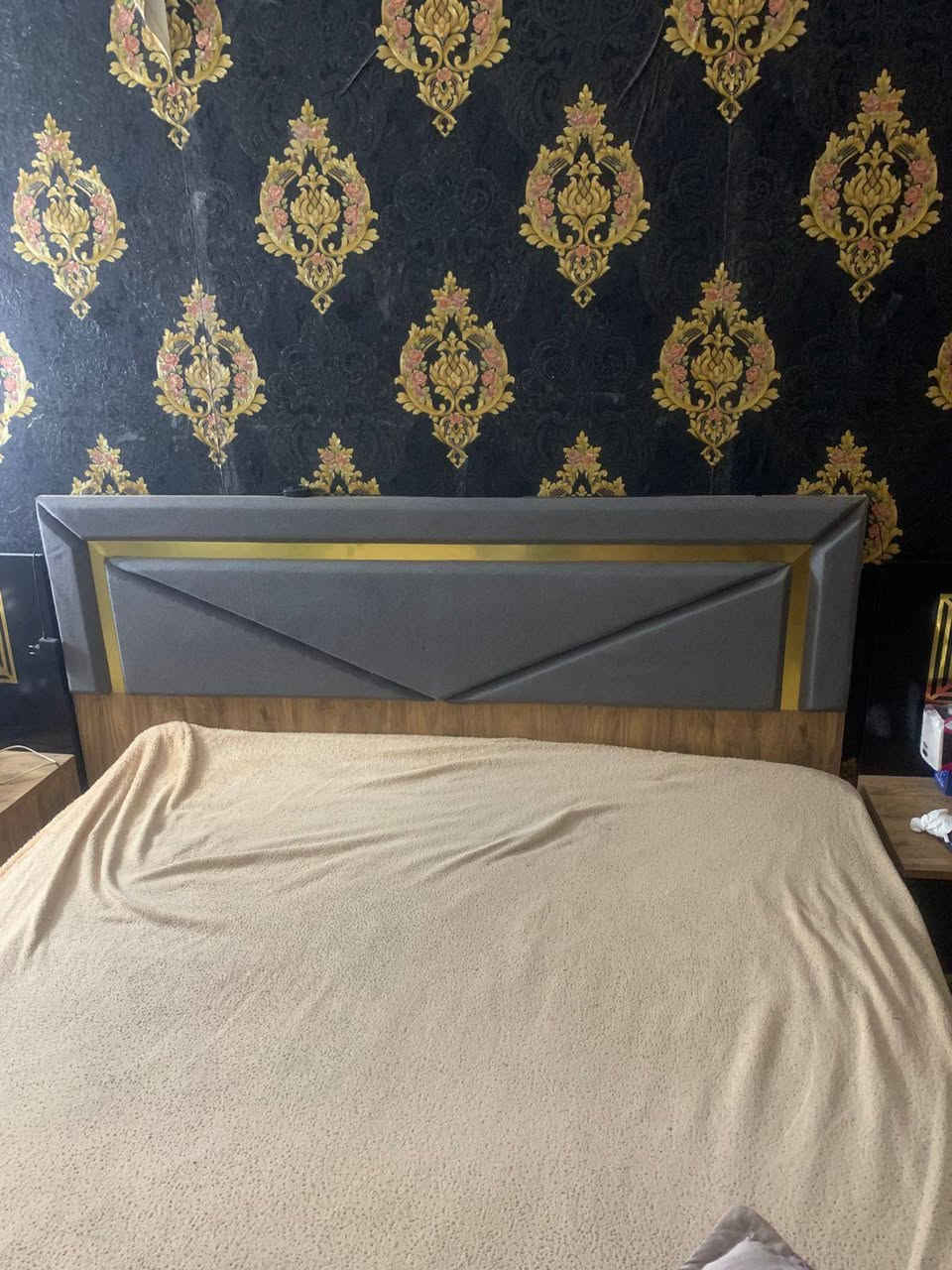 سلام عليكم للبيع غرفه نوم تركي نضيفه شخط مابيه السعر 700بيه مجال مكاني بغداد دوره ***********وتساب
