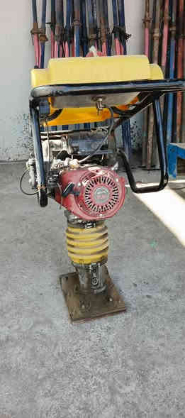 كماز جديد شرط الفحص مشتغل مره وحده فقط للبيع العنوان البصره خلف المدينه الرياضية مقابل مدينه الجوهره ***********
