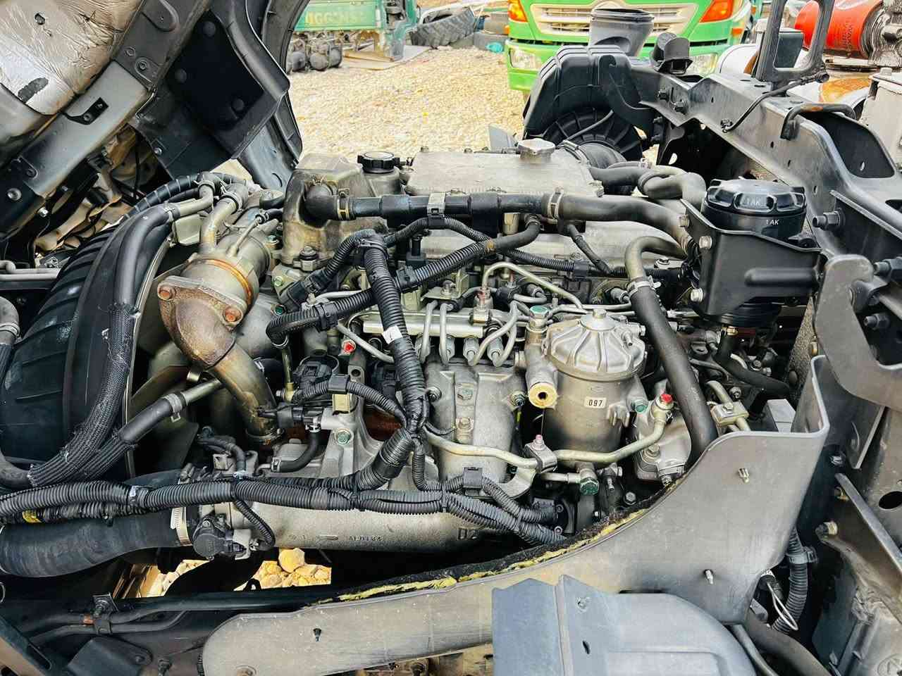 اللهم صل ع محمد وآل محمد 👍🇮🇶🇮🇶
هينو شيطان كابسه نفايات كبسه 8 ونص مكعب 
مكينه 5 سلندر كهرباء دخول جديد 
 معرض النصر / قضاء النصر / ذي قار 
***********
***********
