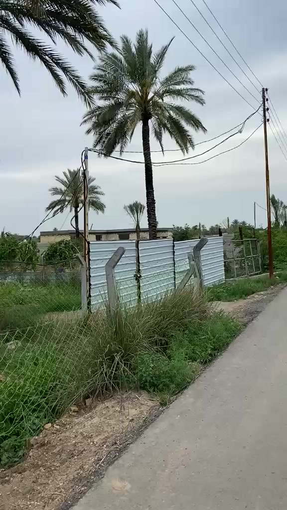 للبيع ٣٥٠٠ متر
دونم و الف متر طابو سند ٢٥ كامل الخدمات بواجه ٣٥ متر الموقع بغداد المدائن للاستفسار ***********
