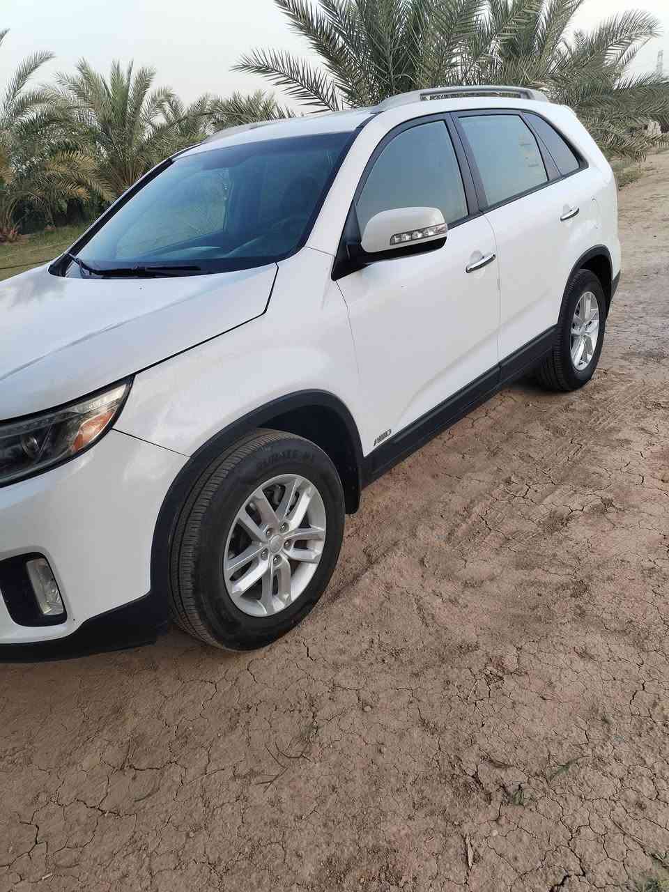 سورنتو15امريكي محرك4فول موصفات بصمه كشن كهربائية ضرربنيد فقط لسعر 140وبيه مجال مكان بابل***********
