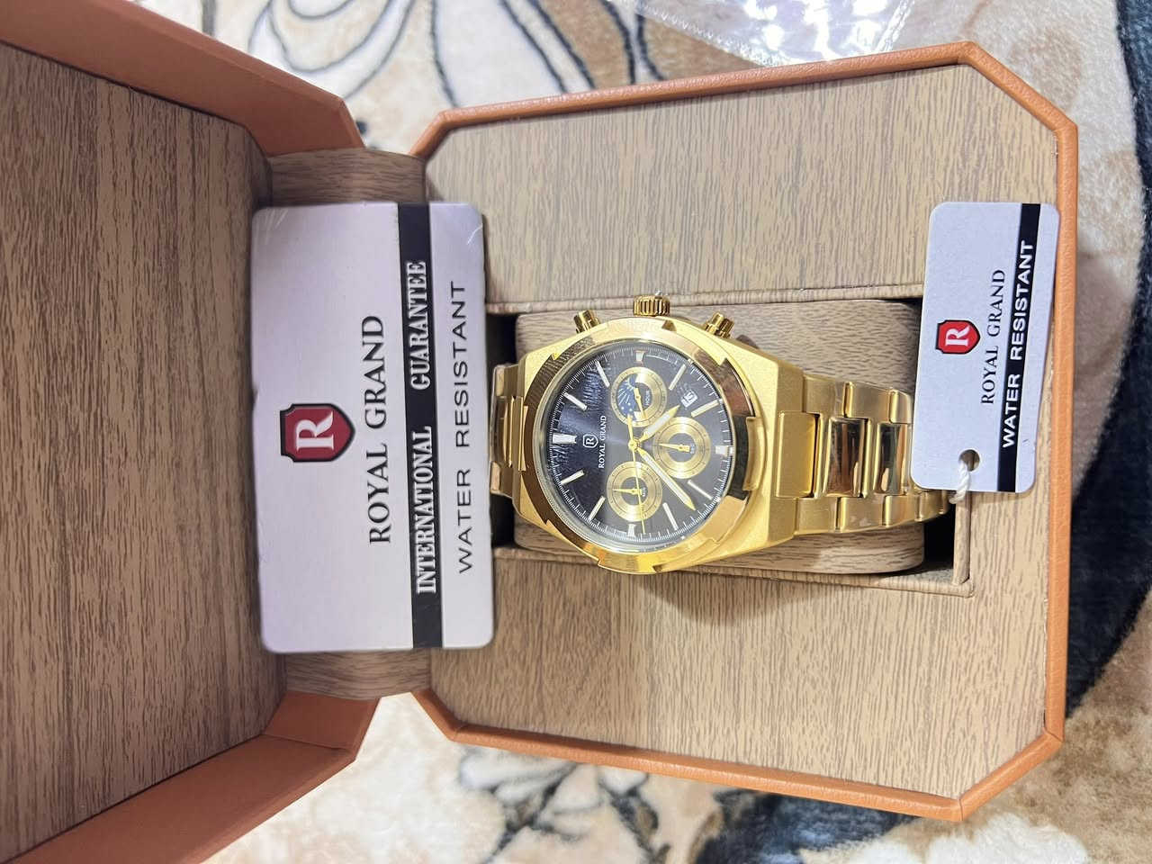 ساعه رجاليه ثكيله سناترها كل شغاله والساعه مختمه وطلاء ثابت قفل فراشه سعر 35 مع التوصيل اول تم ع الخاص


**إذا كنت صاحب هذا الإعلان وتريد حذفه لأي سبب، رجاءا أرسل رسالة إلى الدعم الفني**