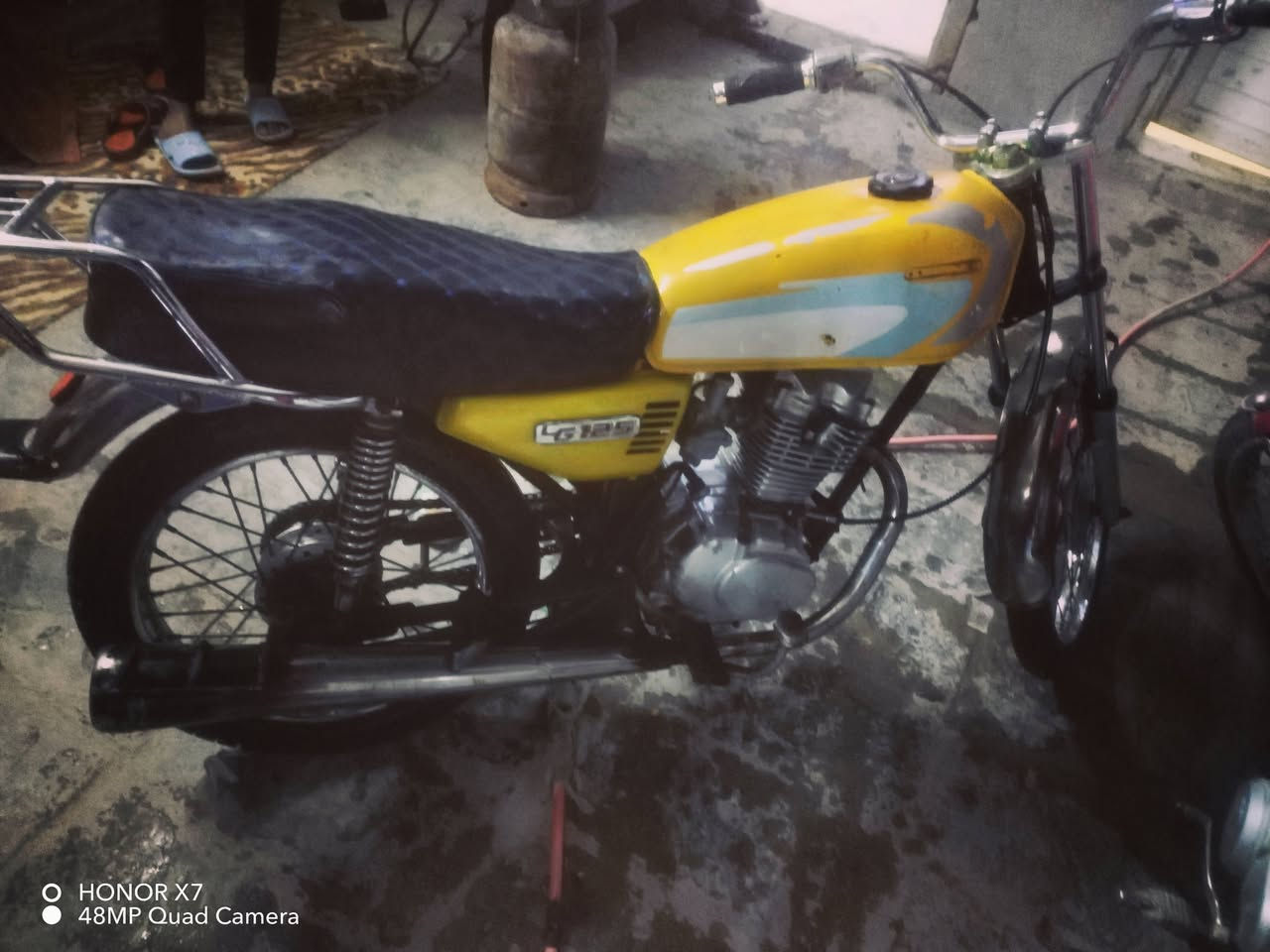 السلام عليكم دراجه ادوات مقفوله من كل شيء ب 350 وبيها مجال قليل والشرايط  ***********
