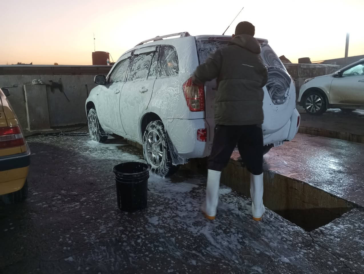 سياره تيكو 2013بسمي المكان ابي الخصيب العوجه السعر 54مكينه كير حداديه كهربائيات كلهن الرقم ***********
