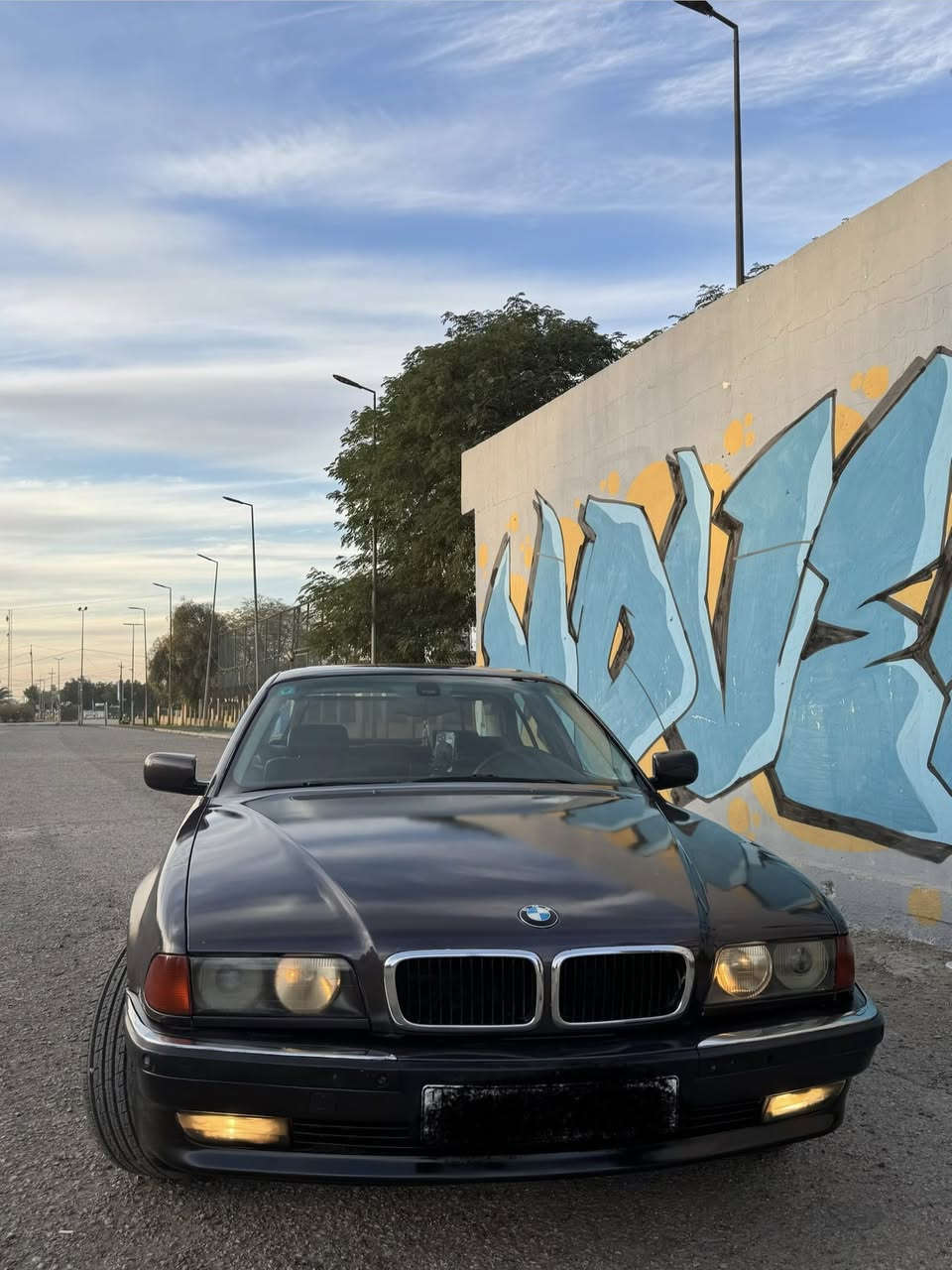 السلام عليكم للبيع
اصل E38 740 1995 رقم بغداد دولي بأسمي 

سلايد برده خلفيه 

الكهربائيات كلها بلاديه وكلشي يشتغل 

حساس امامي خلفي وشغال 

تلفون وكاسيتات 

بدون ضربه وبدون خياس بلاديه 

من ناحيه المكينه والكير والصدر 100% 

تبريد ثلج تدفئة شغاله كلها 

كشنات جلد وكهرباء الغرفه بلون السياره بلاد 

السياره خير من الله مناقصها شي جاهزه 

مكاني بغداد حي الاعلام 

*********** 

السعر 75 وبيها شي بسيط
