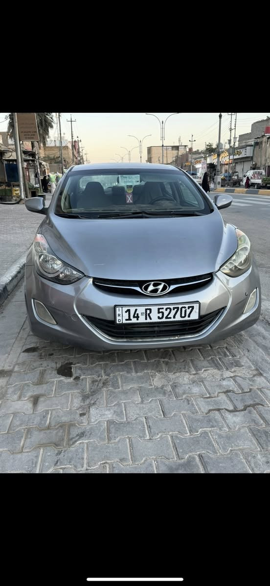 الانترة ١٣ وارد امريكي محرك ١٨٠٠ دوش ضربتها جاملق الايمن البنيد والقمارة صبغ وارباع الجاملقات  سعرها ٨٦. بيها مجال قليل ***********
