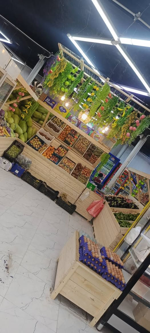 سلام عليكم ميز مخضر شغل درجة اولى كلفنه مليون و ١٠٠ نريده ب ٦٠٠ وبي مجال مكانه حي ميسان القياسات 3x3x3 وعرض متر تقريباً ***********
