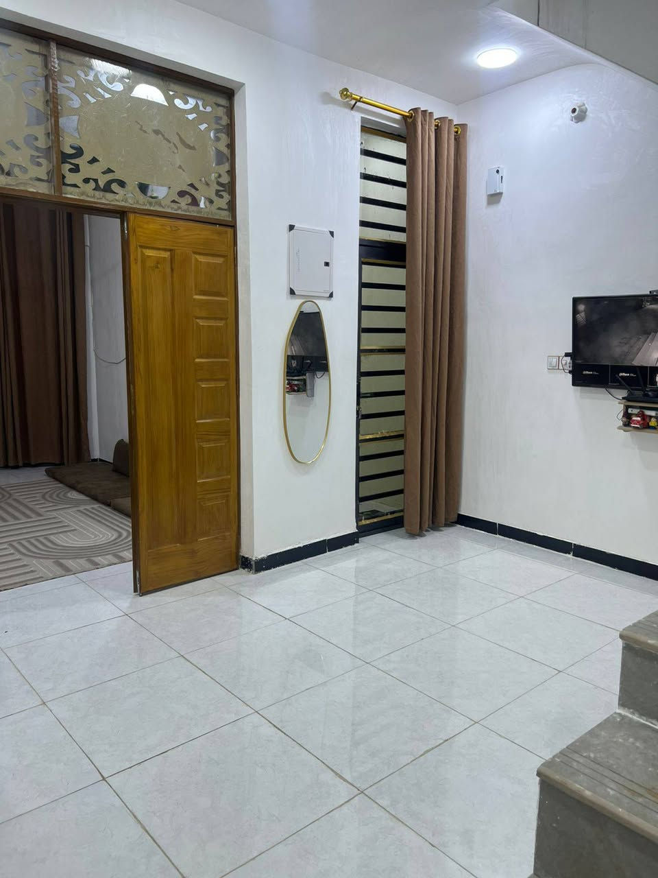 🏡 فرصة مميزة للبيع – دار سكنية حديثة 🏡

📍 الموقع: وردية سيف سعد – شارع 30
📏 المساحة: 100 متر مربع
📜 السند: طابو زراعي (سند 25)
👤 العقار باسم الشخص مباشرة

✨ مميزات العقار:
✅ بناء حديث
✅ موقع سكني هادئ ومخدوم
✅ قريب من الشارع الرئيسي والخدمات
✅ مناسب للسكن العائلي والاستثمار

🏢 للاستفسار والتواصل:
مكتب القيسي للاستثمار العقاري

📲  حيدر القيسي: ***********
📲  ثائر القيسي: ***********

✨ اغتنم فرصة امتلاك دار حديثة بموقع مميز وسعر مناسب.
