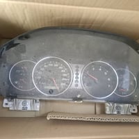 قطع غيار للبيع عداد مال لاندكروزر موديل 2008 شغال ماعده كيج البانزين ع...