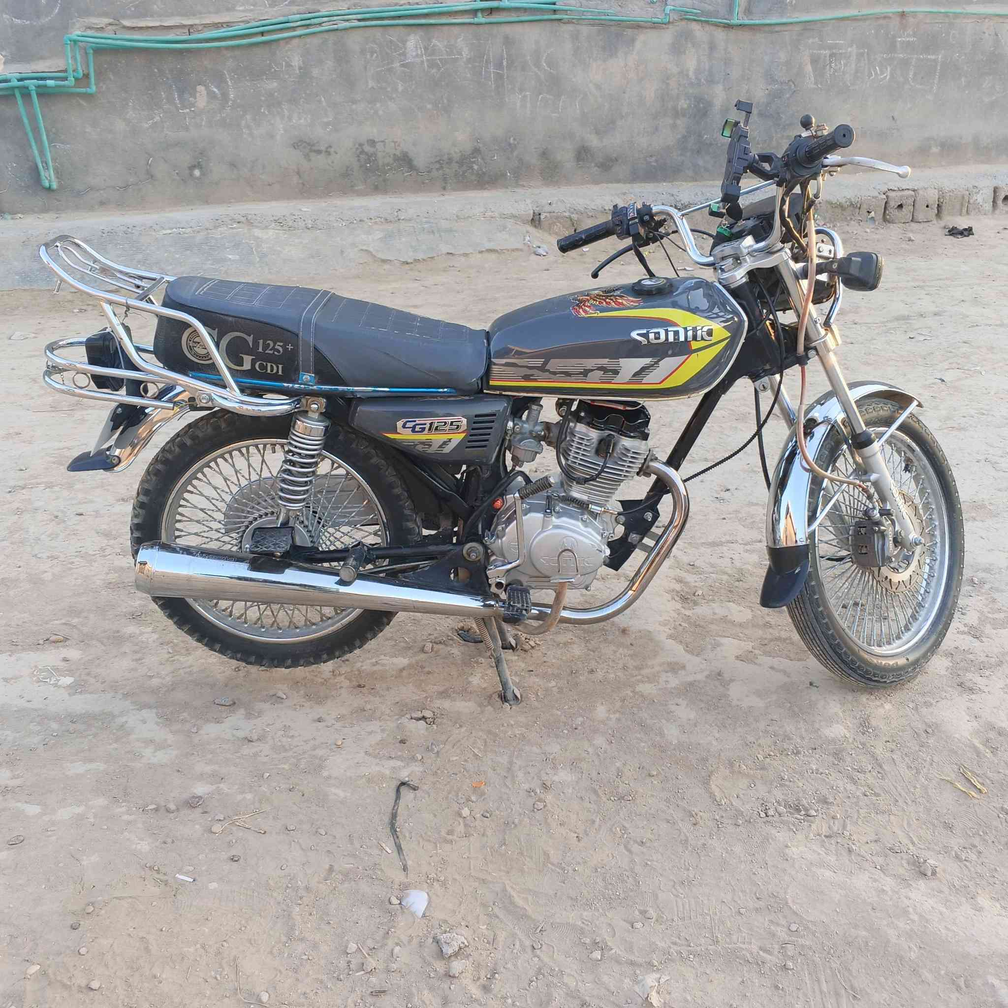 السلام عليكم دراجه للبيع 2024 مكينه مامفتوحه بيع مستعجل لاستفسار ***********
