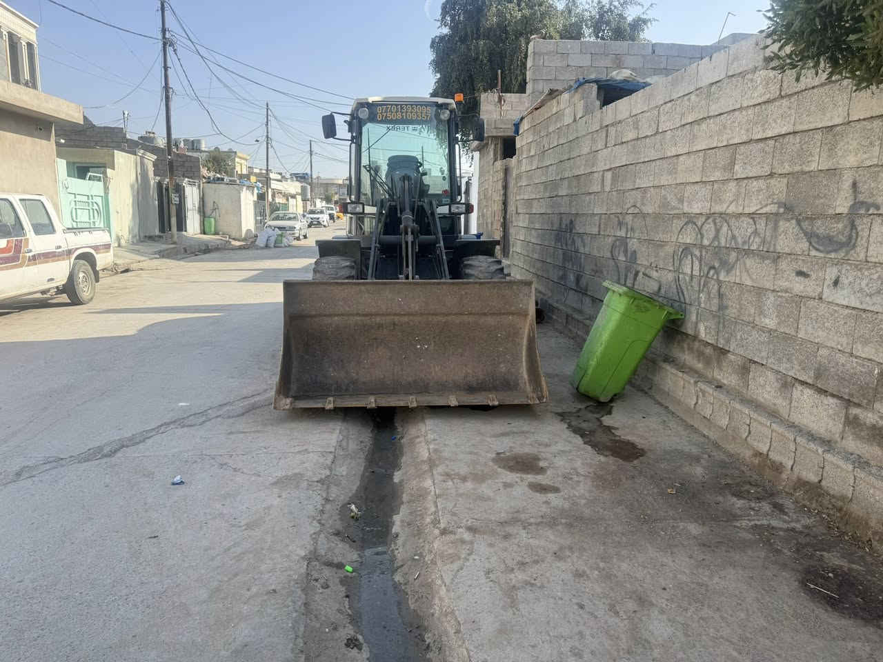 سلام عليكم شفل للبيع او مروسه ويا جي سي بي شوكيه موديل ٢٠١١رقم سليمانيه مكان كركوك ***********
