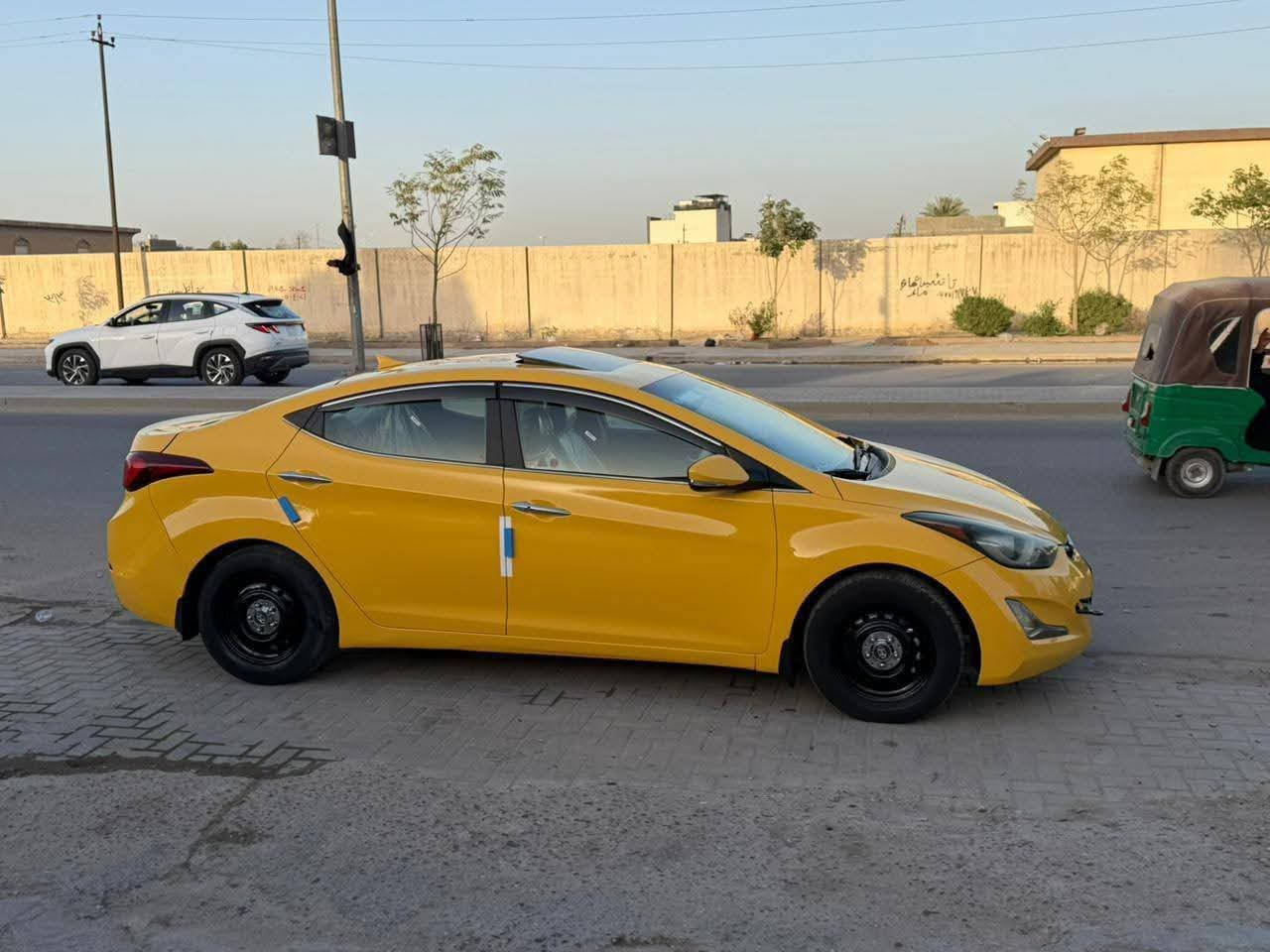 سلام عليكم لنترا موديل 2016فول رقم بغداد دولي موصفات أمريكي حادثه جاملغ وبنيد مكينه 1800دوش مكينه كير تبريد حداديه كله جديد مكاني بابل لسعر 103وبيه مجال قليل 
***********
