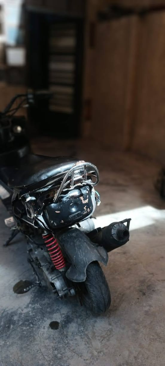 دراجه ماكس 120 عدله مال لعب قويه شلعه دراجه مرتبه نقص بس عرموطه مال هندر دراجه تشتغل بس عرموطه طكت سلف وكف سعرك لا تكسر بيها 
*********** مكاني بغداد
