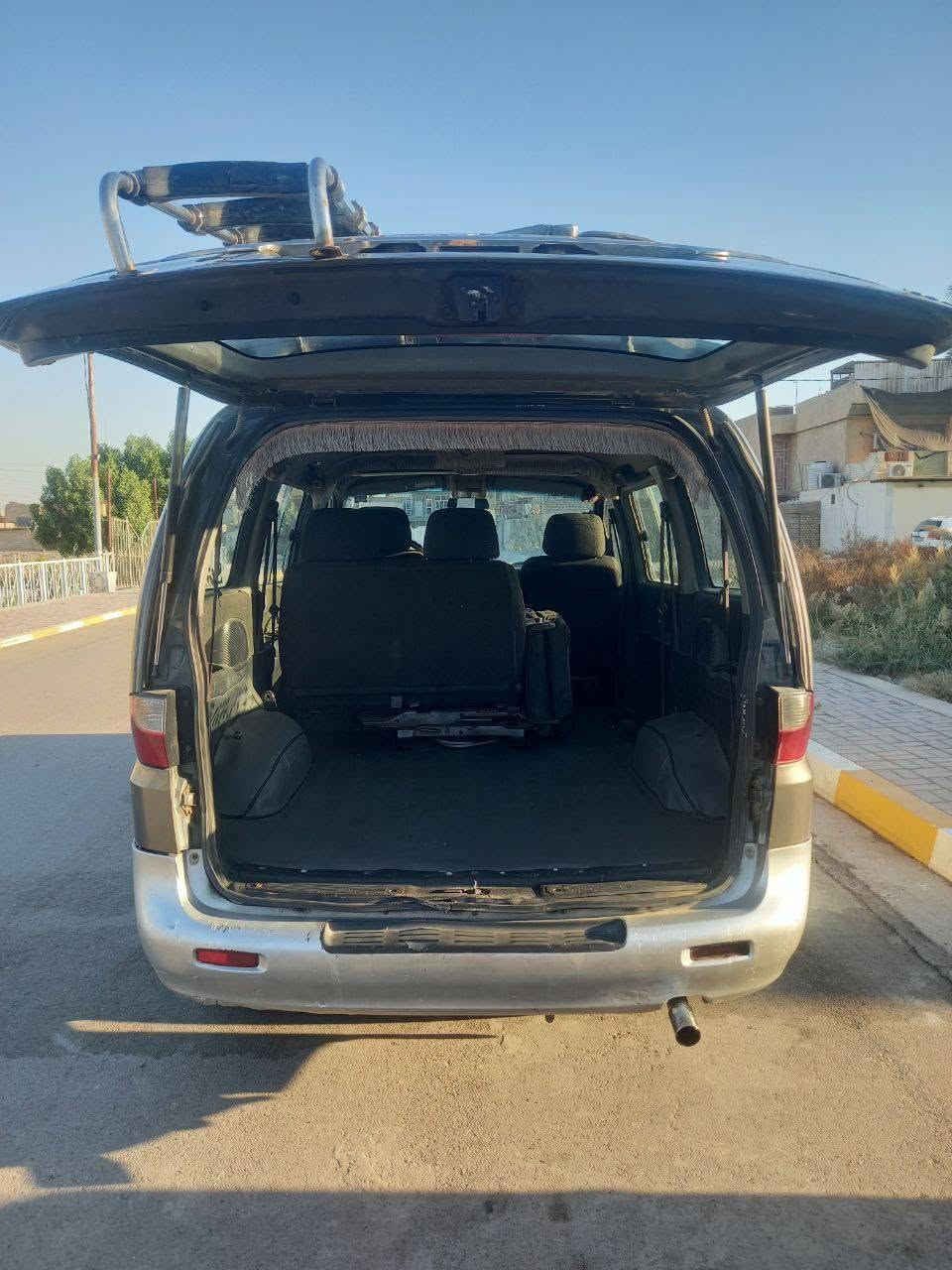 اخوان  السلام عليكم  للبيع  استاركس  موديل  ٢٠٠٠ بغداد رقم انكليزي صبغ حزام سنتر للك ريمون  تخم  تاير كهرباء  كله  شغاله شرط التحويل  نكره  سلف المكينه بيه بخار بدون تنقيص مكان السياره الصويره ناحيه  الحضريه للتواصل  *********** السعر ٦٠ وبيه مجال
